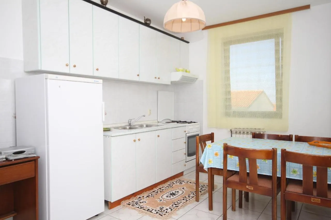 Apartment Mali Losinj 8090A 0*,